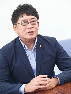 Hirohide Sugiura